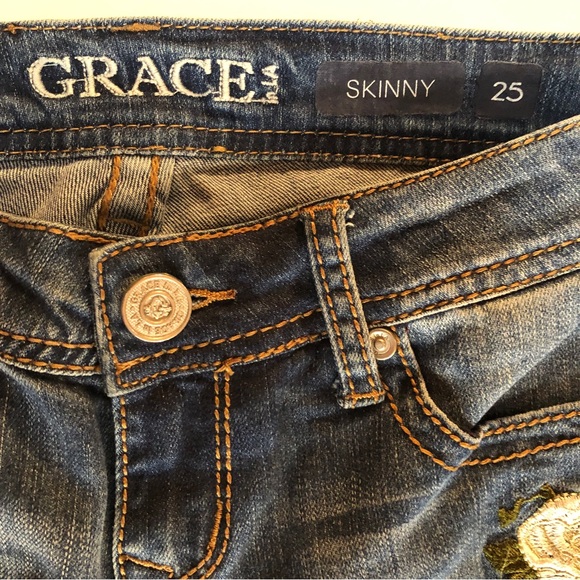 Grace in LA Distressed Floral Embroidered Skinny Jeans (25) - Picture 5 of 16
